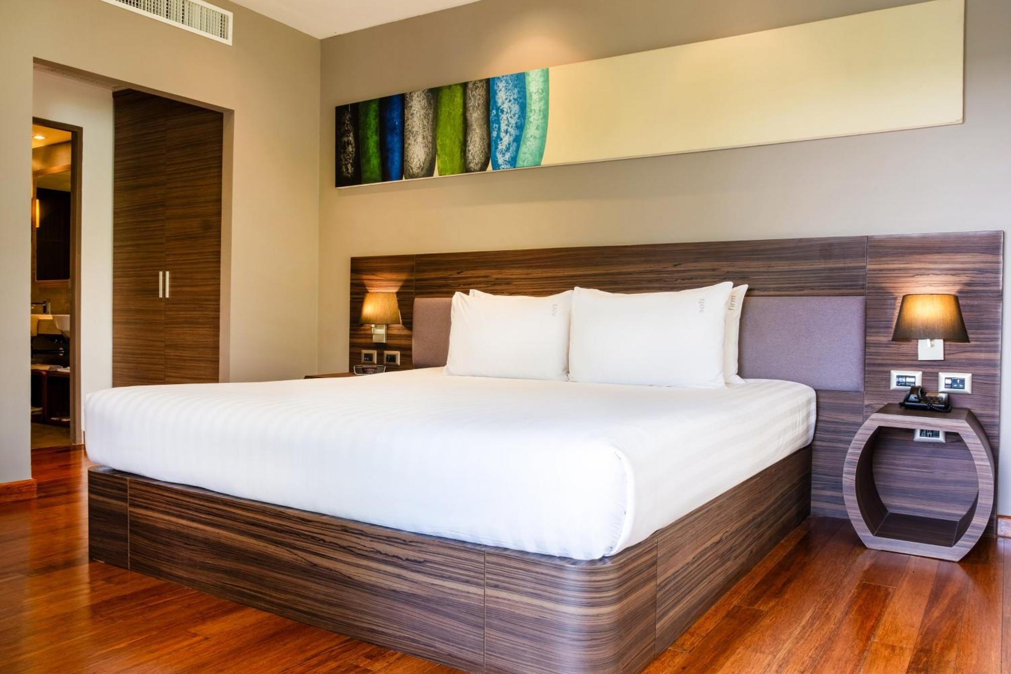 Holiday Inn Resort Phuket Karon Beach By Ihg Экстерьер фото
